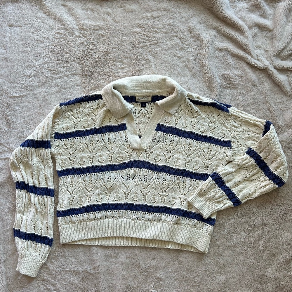Universal Thread Crochet Navy Cream‎ Collared Sweater Size Small